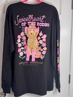 NWT Simply Southern Sweetheart of the Rodeo Long Sleeve Graphic T-Shirt
XXL.